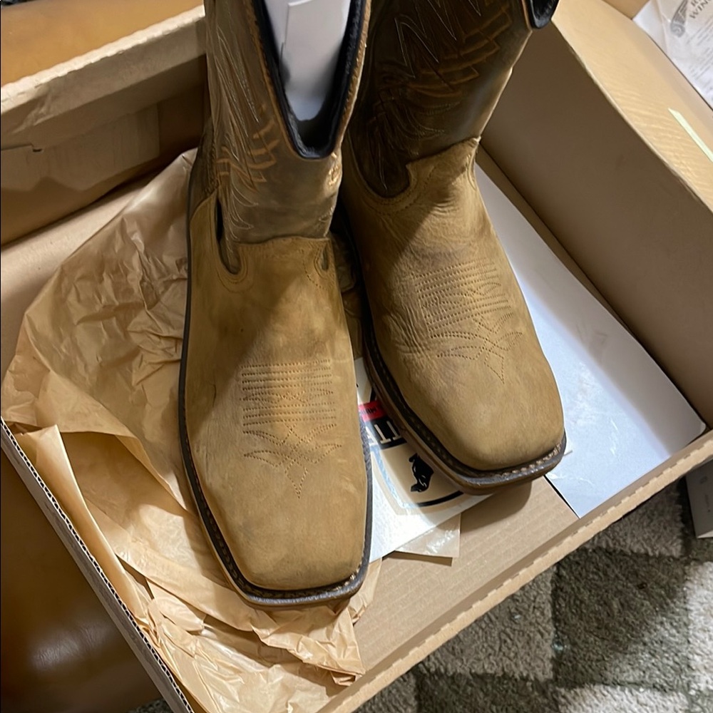 Red Wing Shoes Irish Setter Box in Black and Tan - Picture 7 of 8